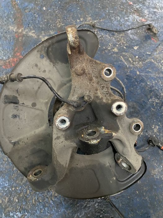 Fuzeta stanga dreapta fata spate mercedes w204 s204  E Class w212 c207