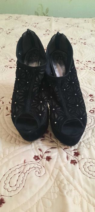 Туфли новые на каблуке