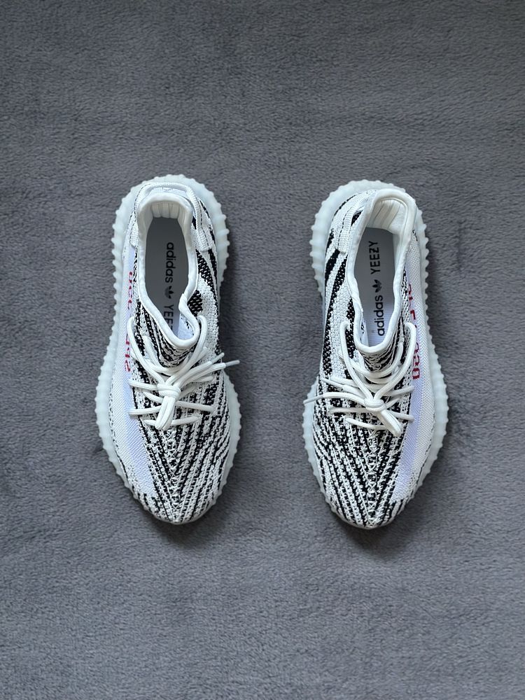 Adidas Yeezy 350 Zebra (CALITATE PREMIUM)