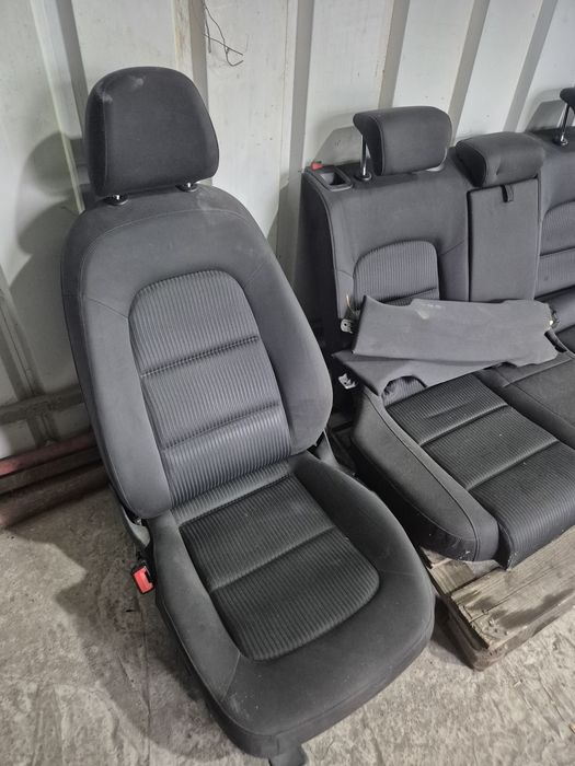 Interior audi a4 b8 încălzire