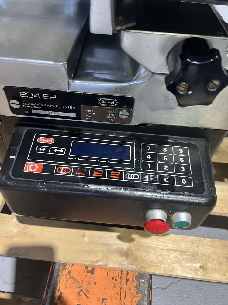 Feliator automat Berkel Italia - lama 300 mm - 10% din pret lista