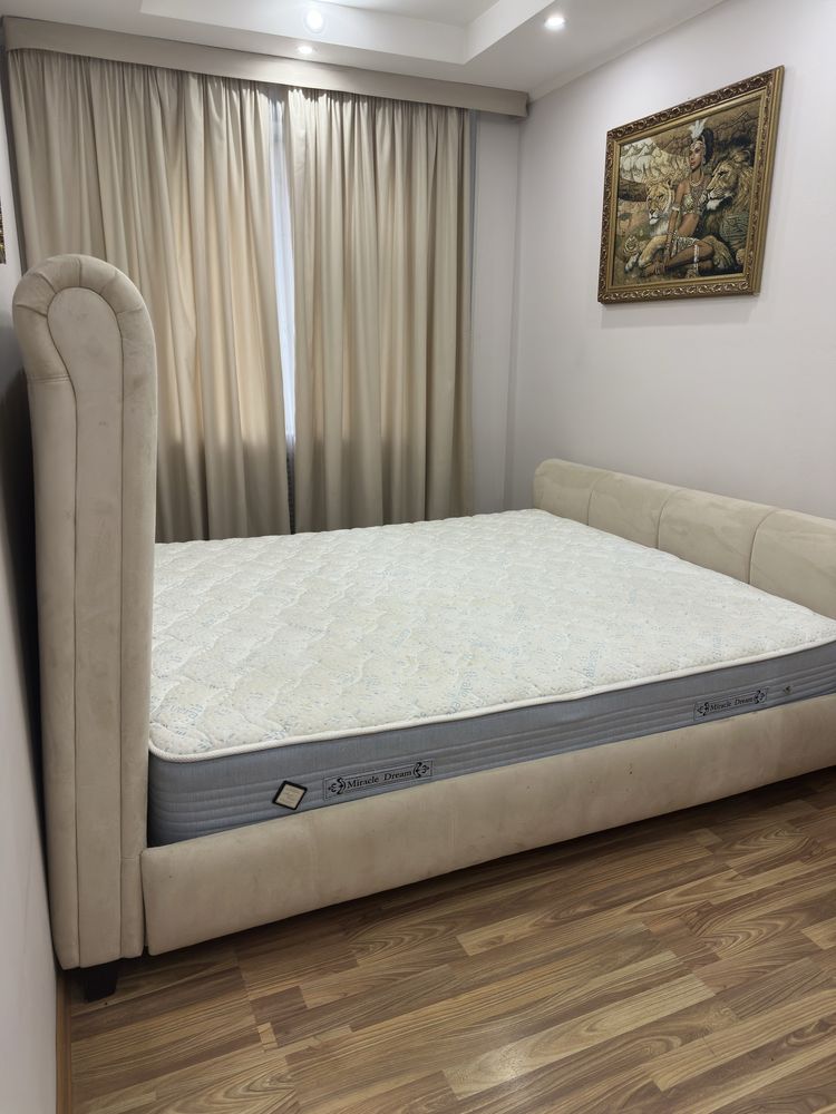 Кровать двухспальная