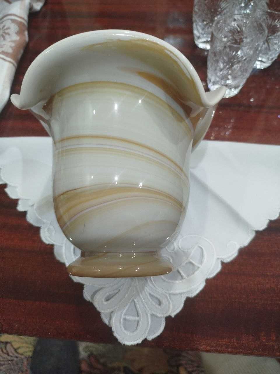 продам конфетницу из оникса
