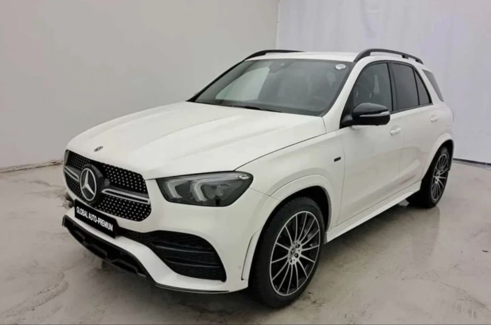 Mercedes GLE 400D на части