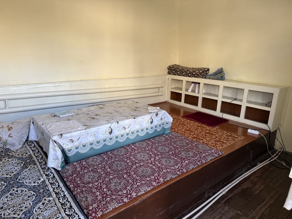 Arinda uchaska 6sotih 10ta xona