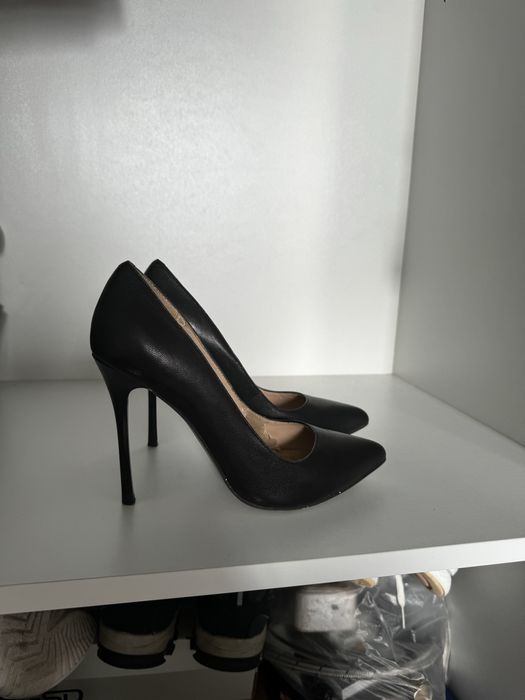 Продам кожаные туфли