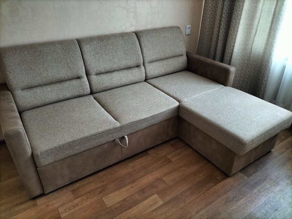 Продам диван с местом для хранения
