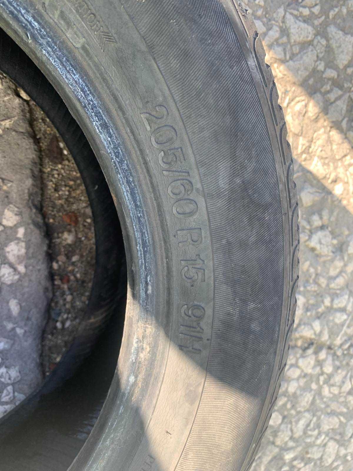 4 броя Летни гуми Vredestein 205/60 R15 Dot DV61 ном 76