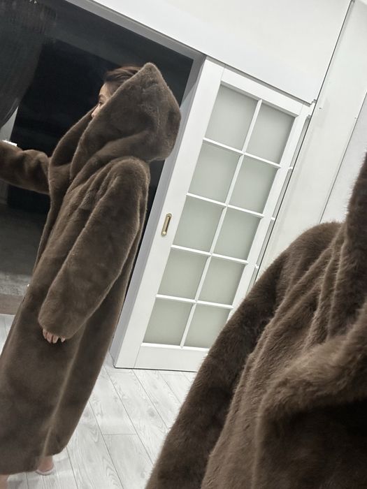 Продается Эко шуба новая цвет мокко