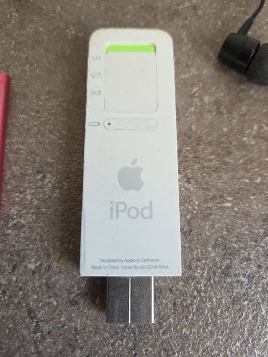 Ipod Apple Clasic de colectie. Cablu alimentare jack ,casti Sony.