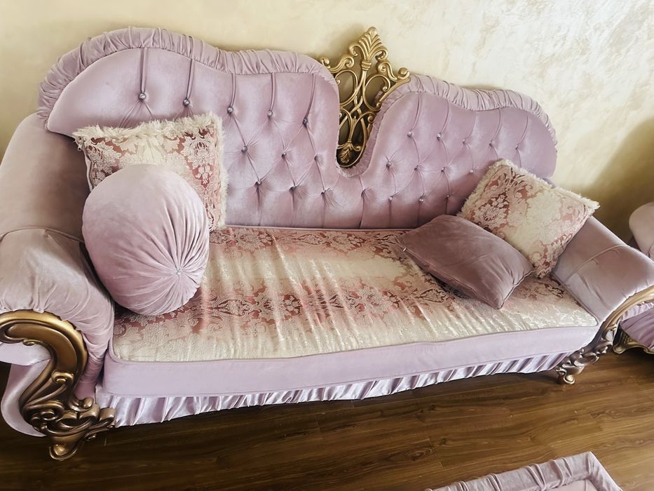 Vand coltar cu fotolii si măsuța