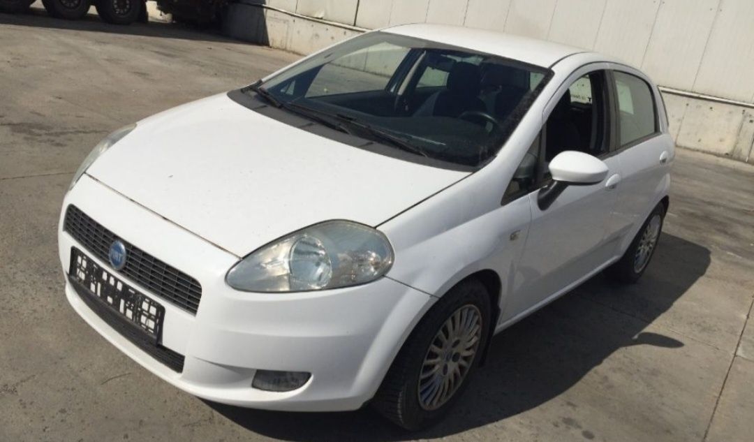 Dezmembrez Fiat Grande Punto 1.4 Benzina 2008