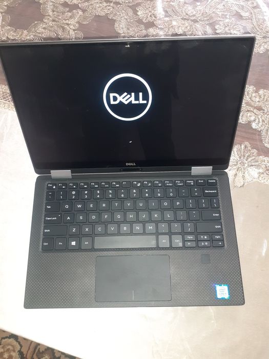 Noutbuk sotiladi 13.3 ekran sensor Planshet ham buladi