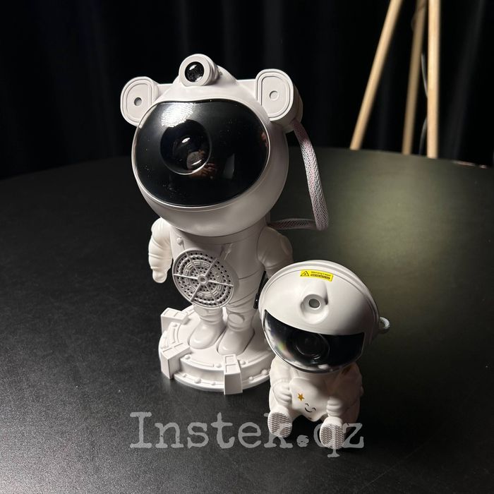 Проектор космонавт, звездное небо