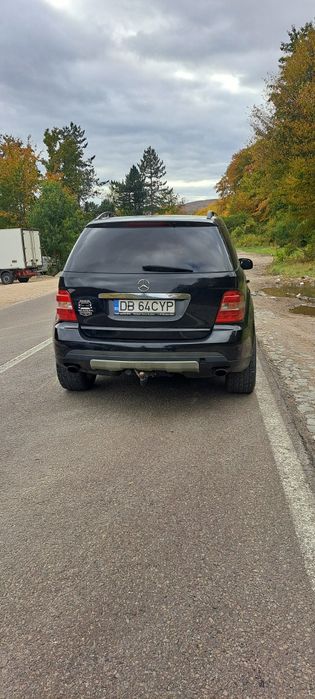 Vând mercedez ML