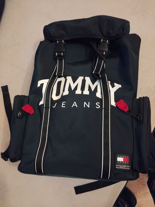 Rucsac bleumarin nou nout, Tommy Jeans!