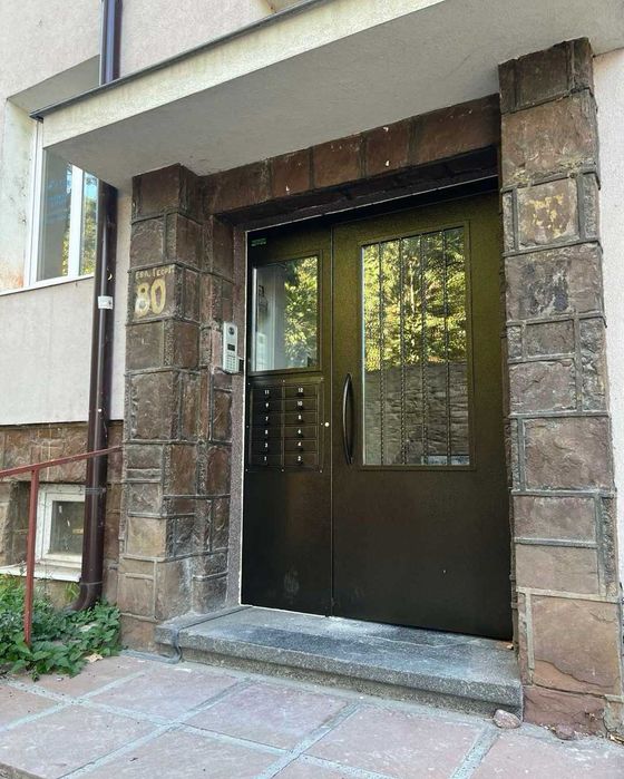 Апартамент в района Докторски паметник, до Парка на Военна академия