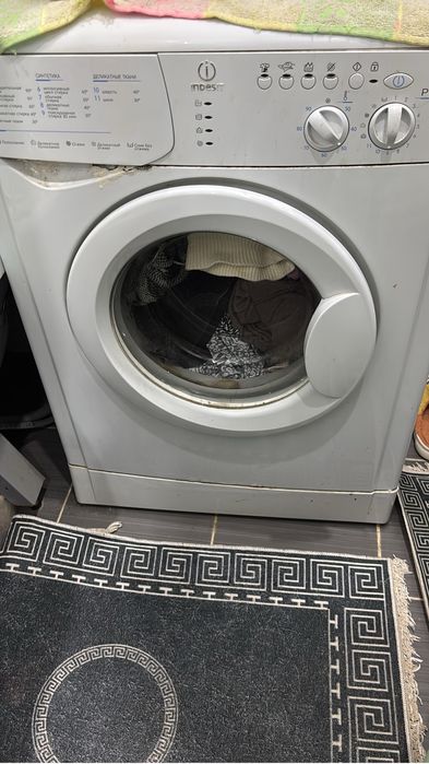 Отдам даром Стиральную машину Indesit