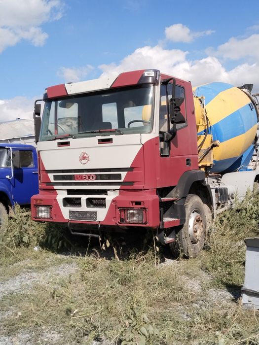 Продам автомашину миксер.