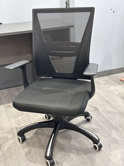 Срочно Продаю Офисное Креслл