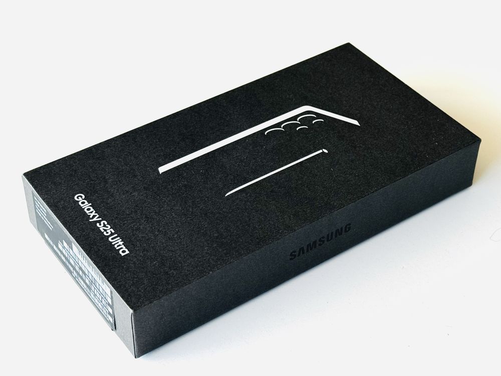 НОВ! Samsung Galaxy S25 Ultra 256GB Whitesilver Гаранция 2 години