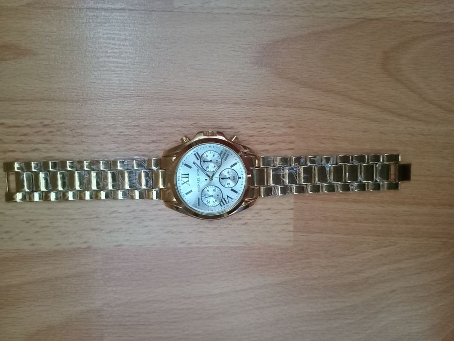 Часы майкал корс новые