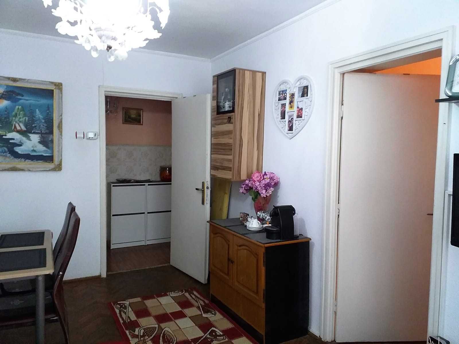 Inchiriez apartament cu 2 camere in Turnu Magurele