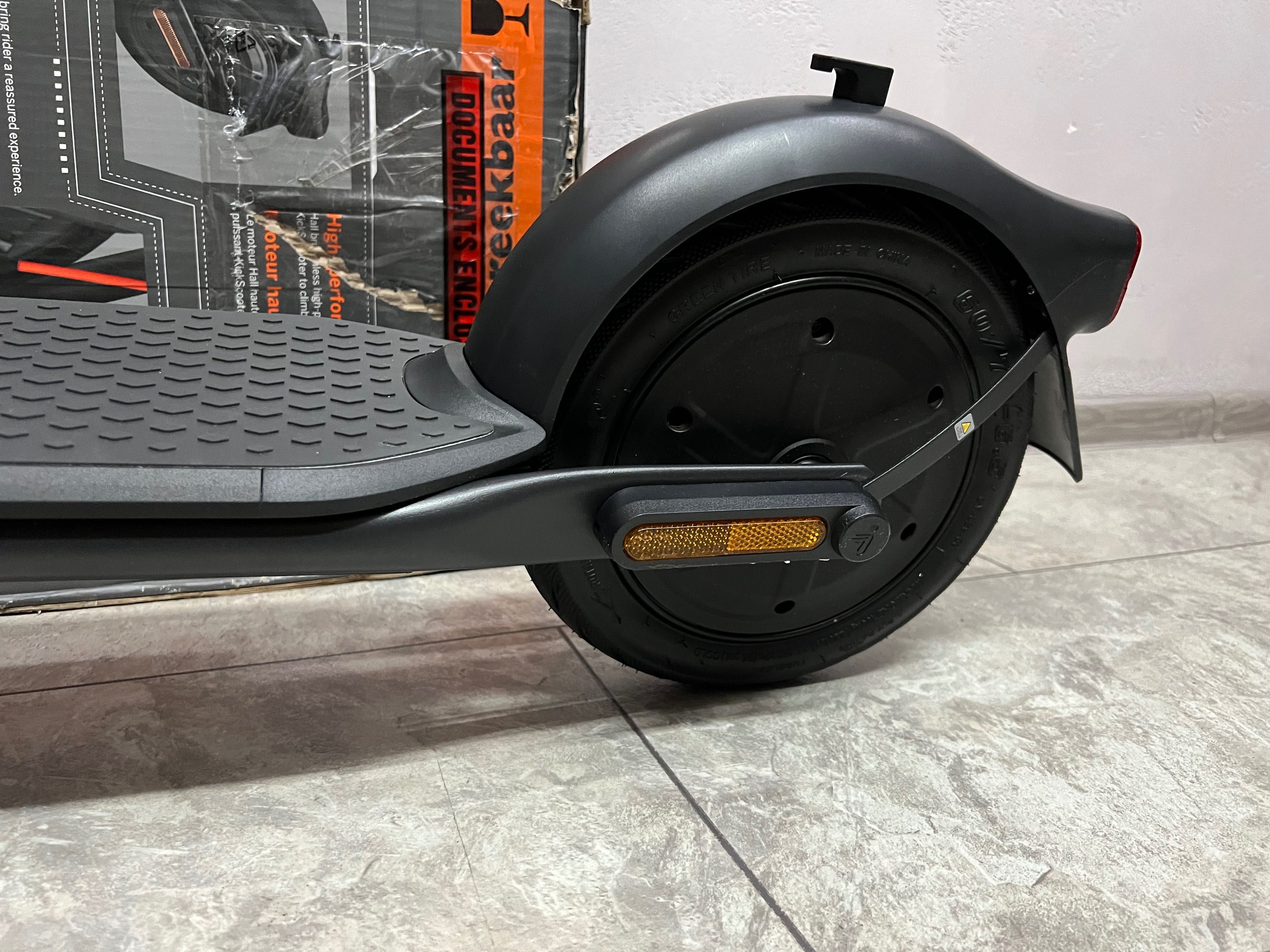 Електрически скутер-тротинетка SEGWAY KICKSCOOTER F2 PRO ДО 50КМ