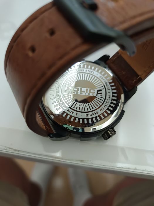 Ceasuri POLICE două culori maro și roșu