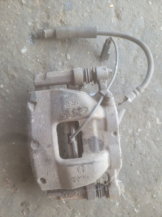 etrier dreapta fata suport etrier ford transit 2.2 E5 1015