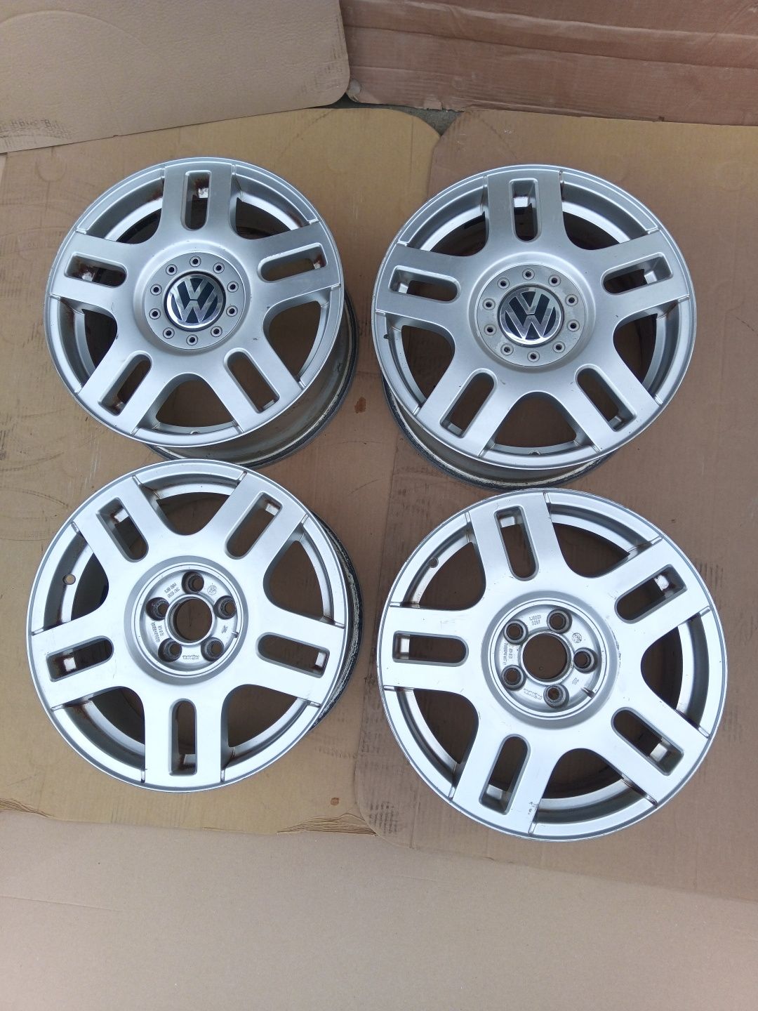 Алуминиеви джанти за VW "16" ET 42 6,5J 5x100   (17)