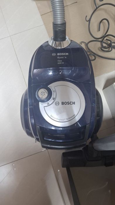 Продам пылисос Бош на запчасти