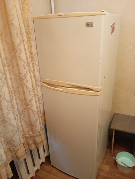 Продам холодильник