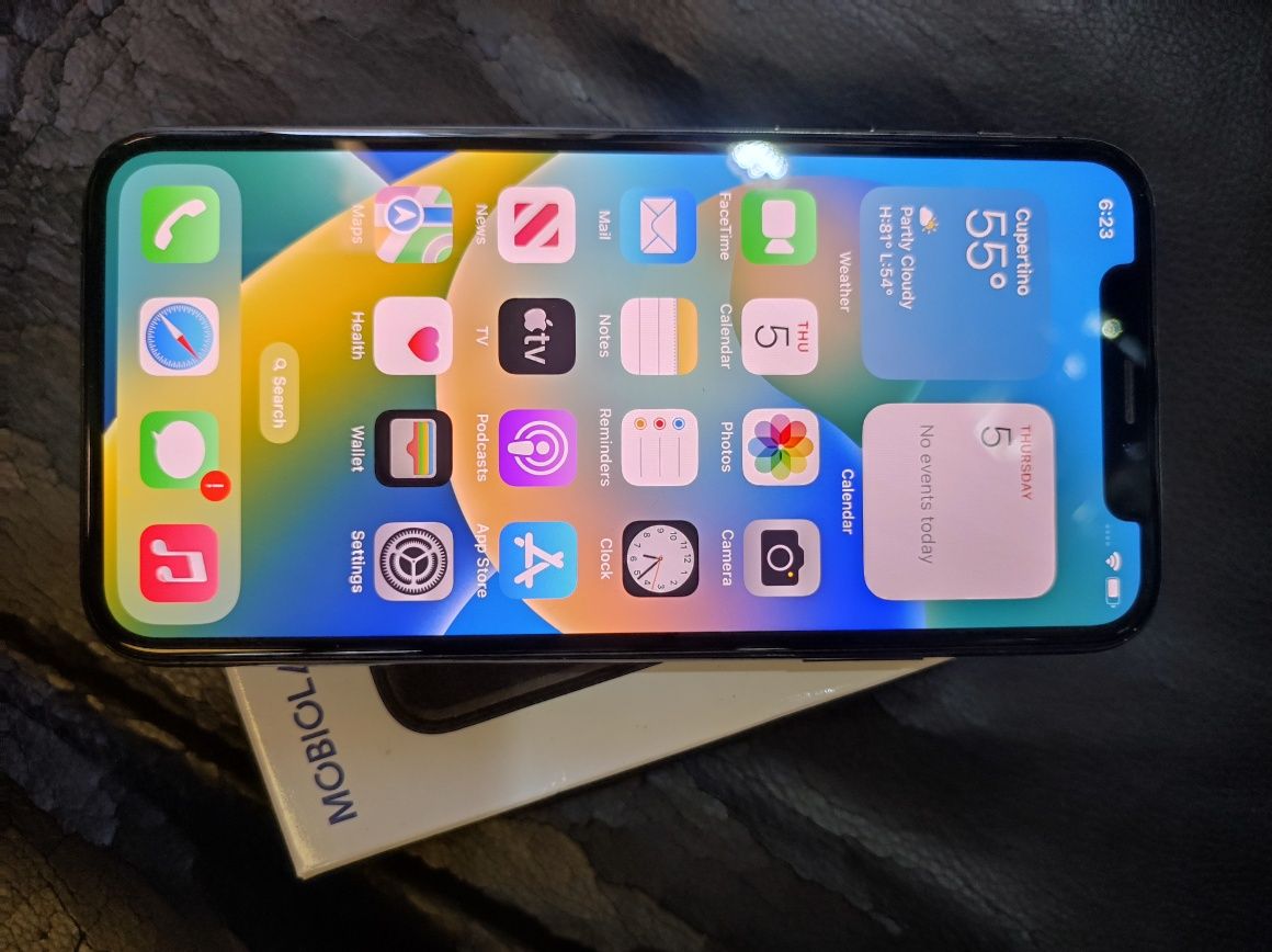 iPhone X 256гб,бат 100%, Гаранция 6 месеца.
