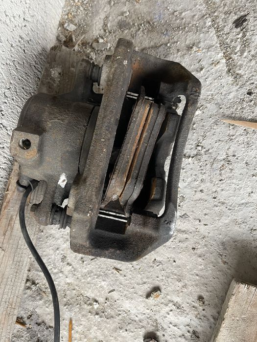 Продавам останали части от мерцедес ц200 компресор М111 мотор