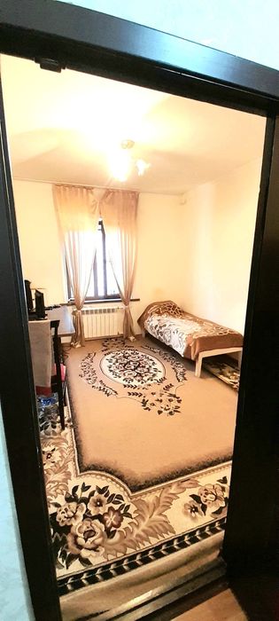 срочна продается 4 комнатная квартира сергели 8 квартал