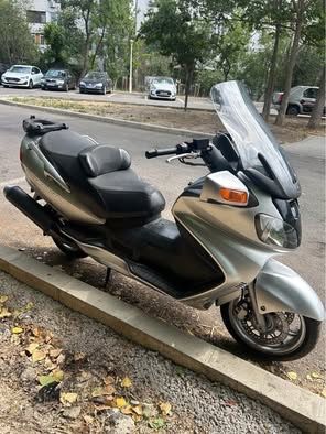 Suzuki Burgman 650