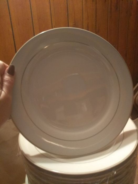 Продаются тарелки (большие)