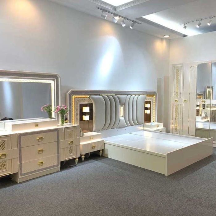 Mebelchilar xizmati 24/7   Yangi mebellarni yig'amiz.