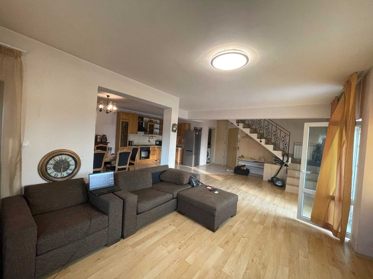 Продава се Тристаен апартамент в София, Витоша - 154 кв.м за 2299 €/кв.м - Снимка #1