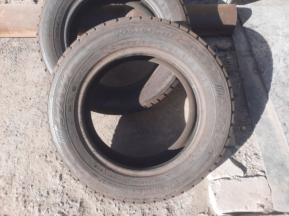 Продам две резины летний