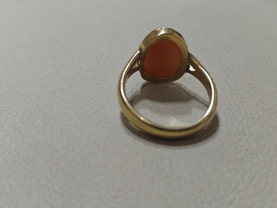 Inel aur 18k 4.52gr cu camee (r)
