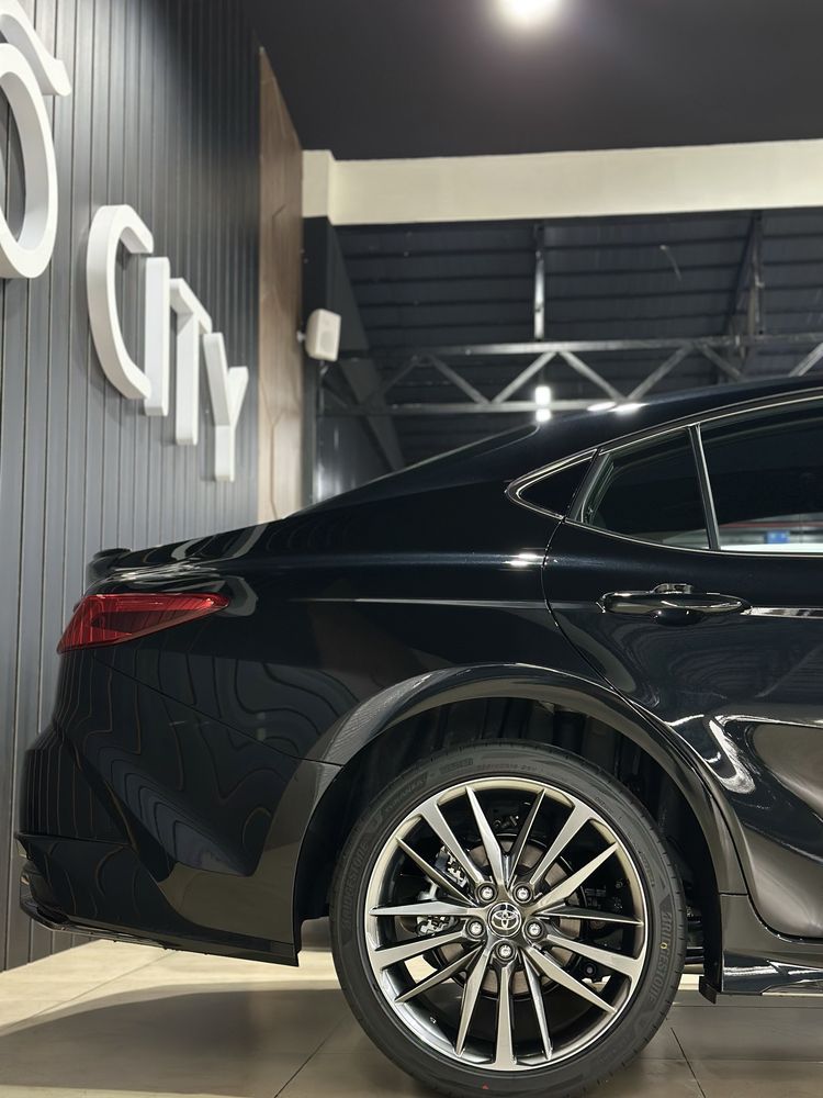Toyota Camry 80 (Hybrid)