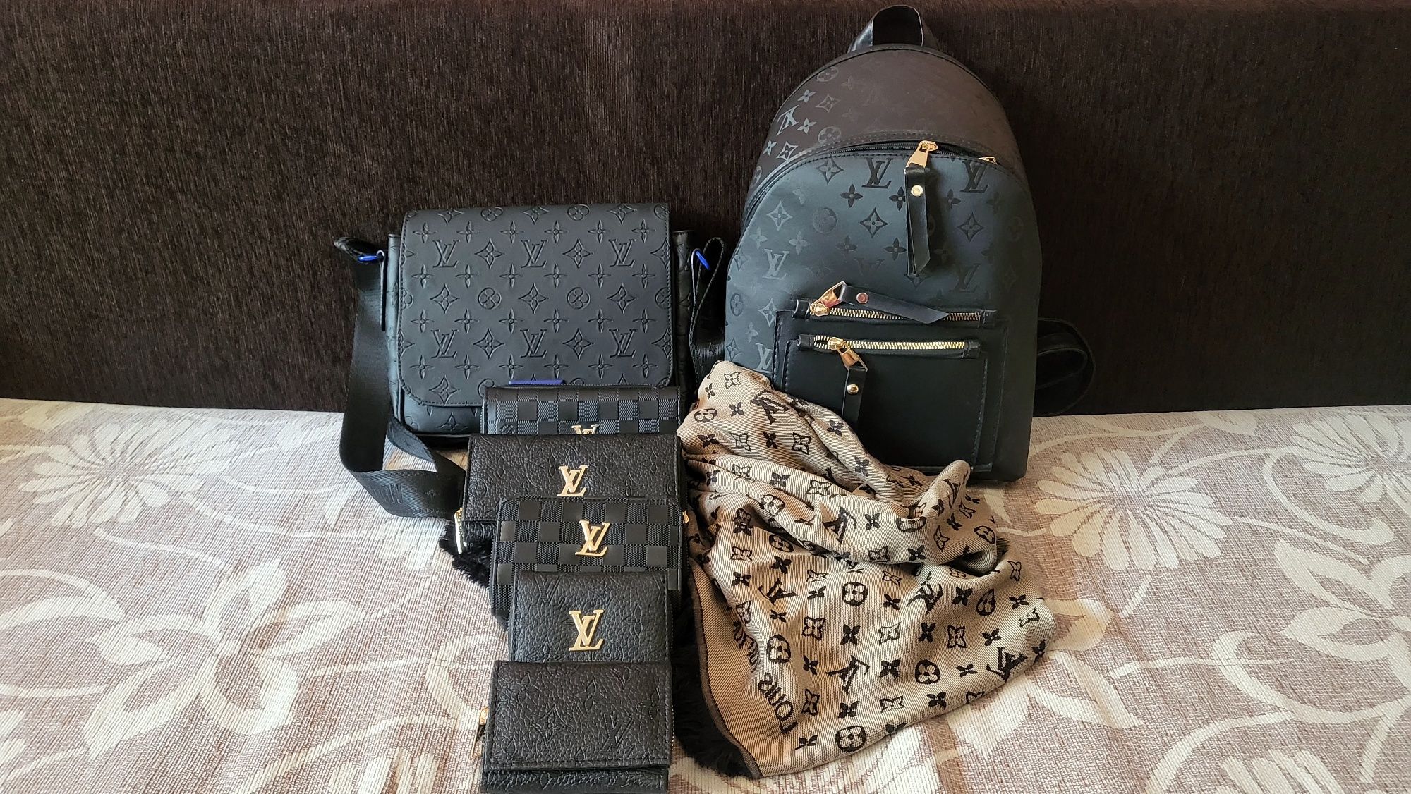 Шал, портмоне, раница, чанта louis vuitton