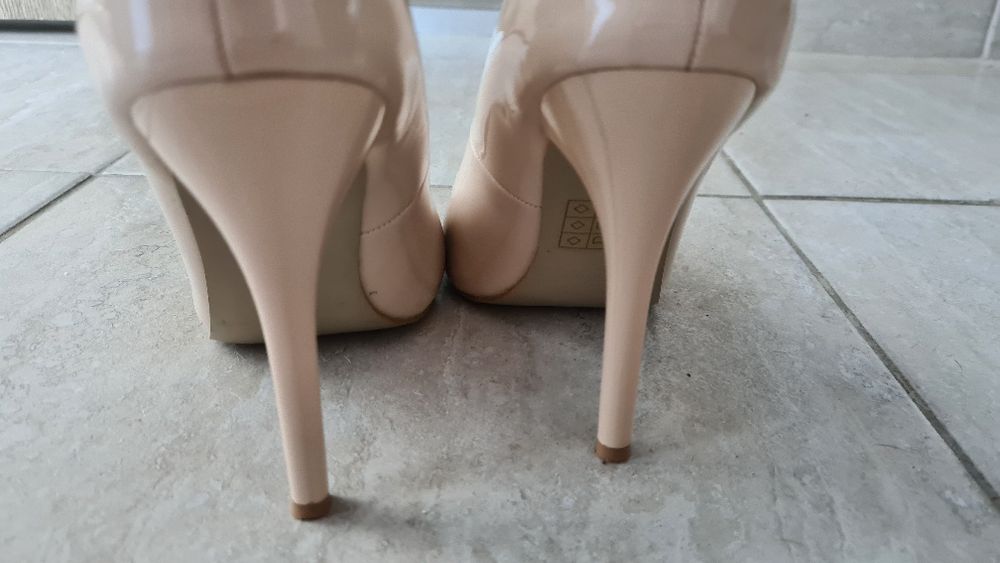Pantofi Stileto crem