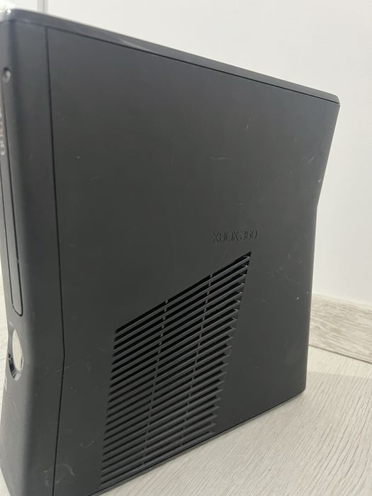Consola XBOX 360 S, Sigiliu, fara HDD fara alimentator