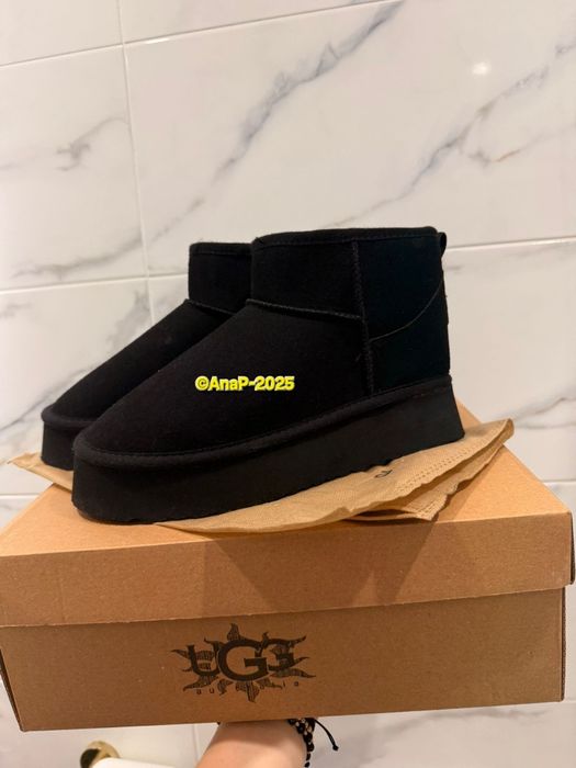 UGG clasice, negre