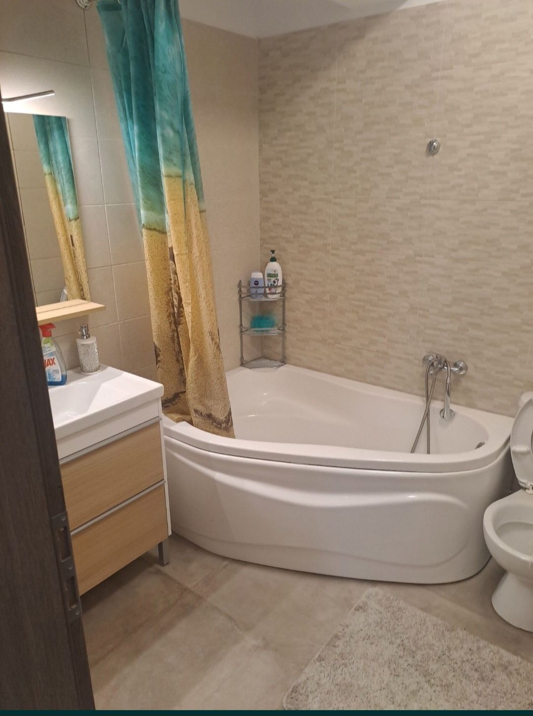 Închiriez apartament 2 camere Dobroiesti