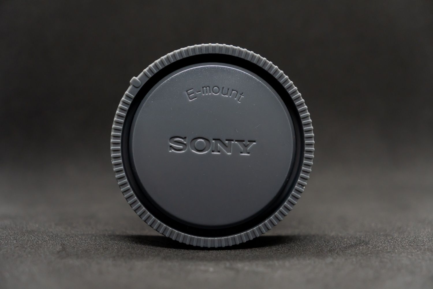 Sony e-mount capace de protecție, body + obiectiv. Produs nou.