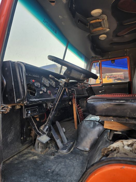 Kamaz samasval sotiladi